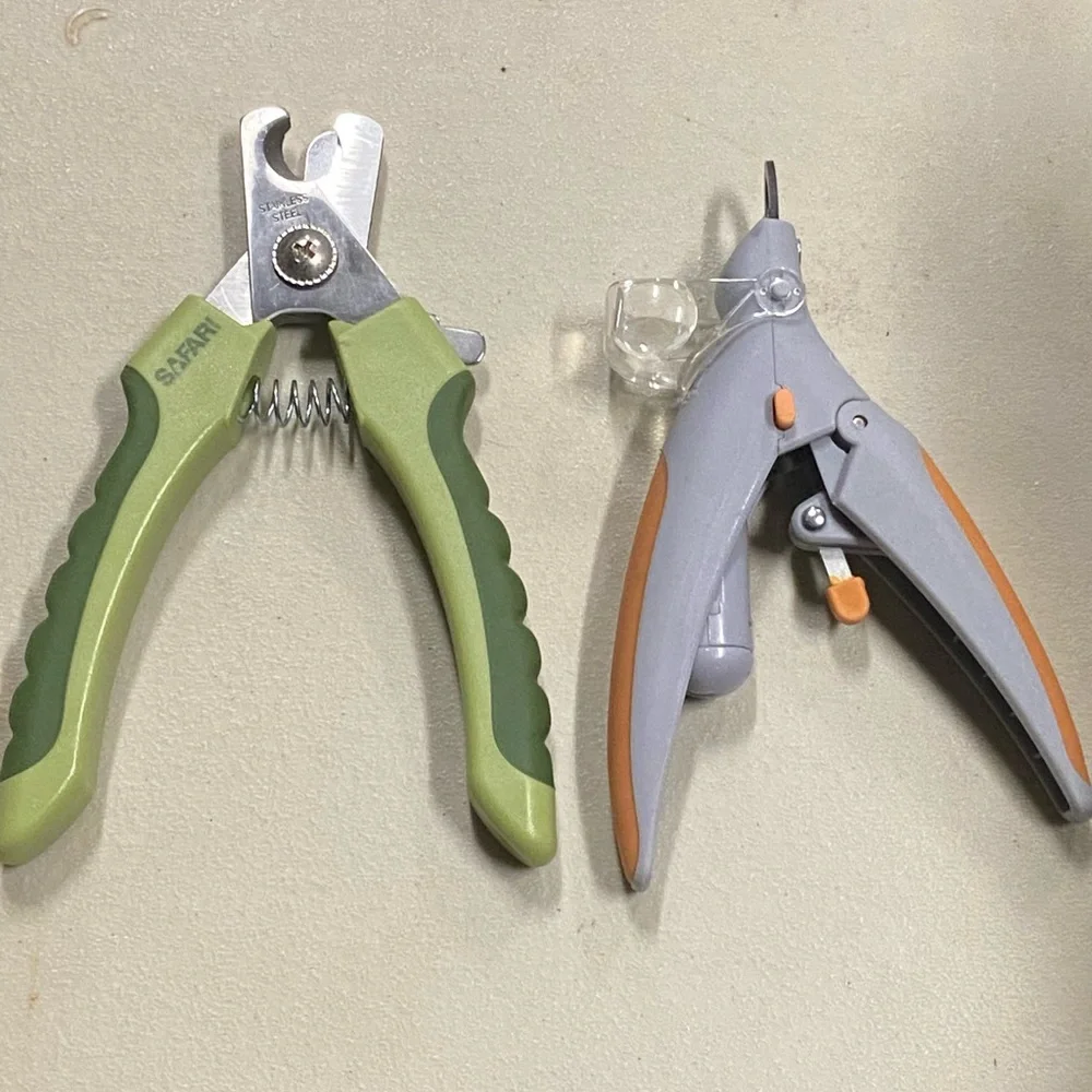 3 Dog Nail Trimmer/Grinder( see description) Great condition!